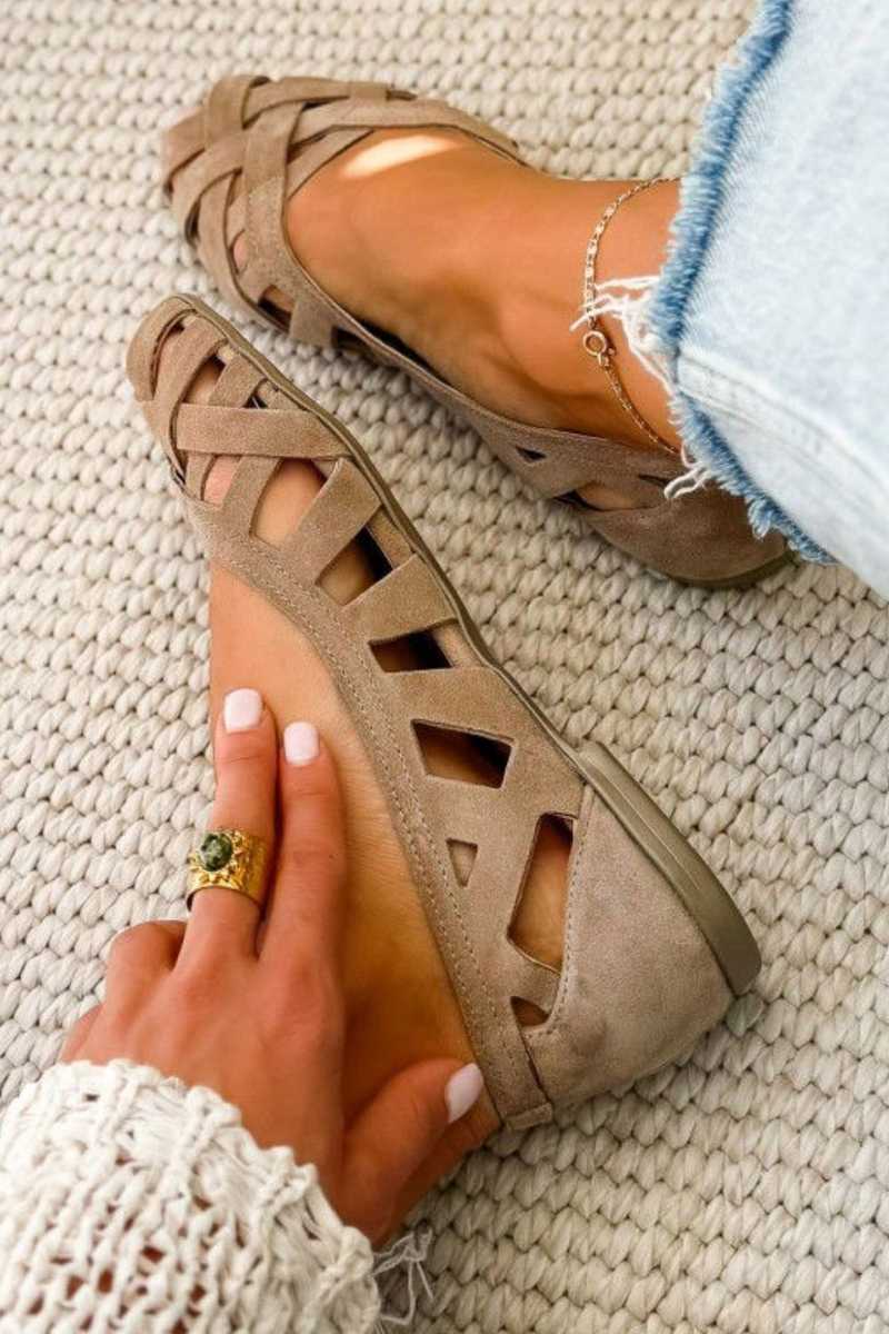 Sandalias Trenzadas de Punta Abierta con Tiras Cruzadas en color Rojo